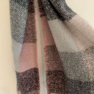 PINK AND GREY SCARF